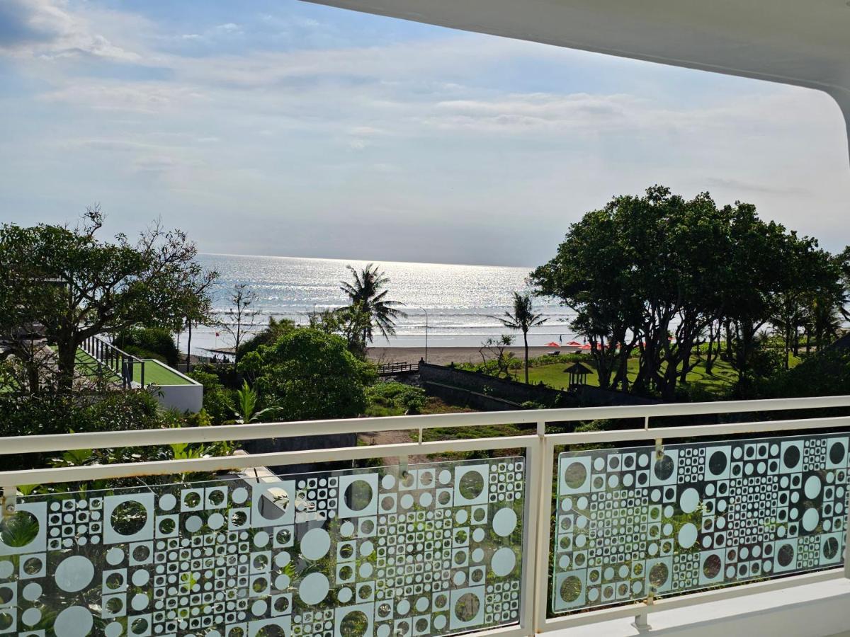 Chill Hotel Seminyak Exterior photo